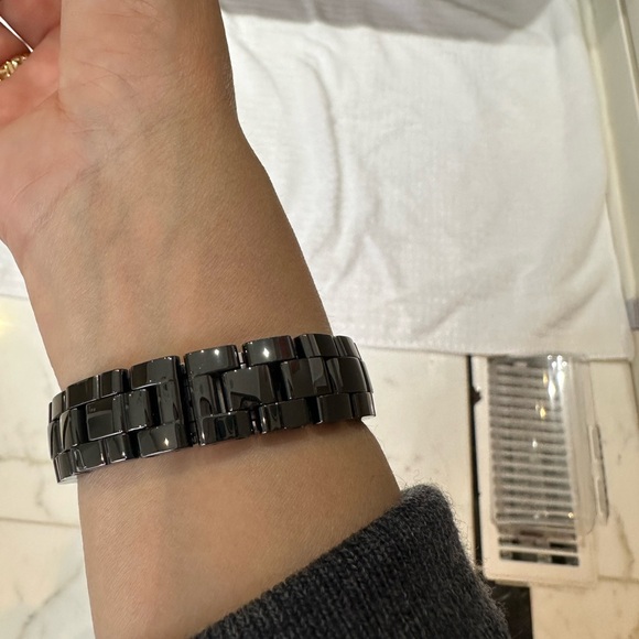 Chanel J12 automatic movement 33mm in black high ceramic strap,, - Picture 2 of 5